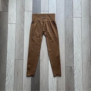 NVGTN Leggings in Rich Brown